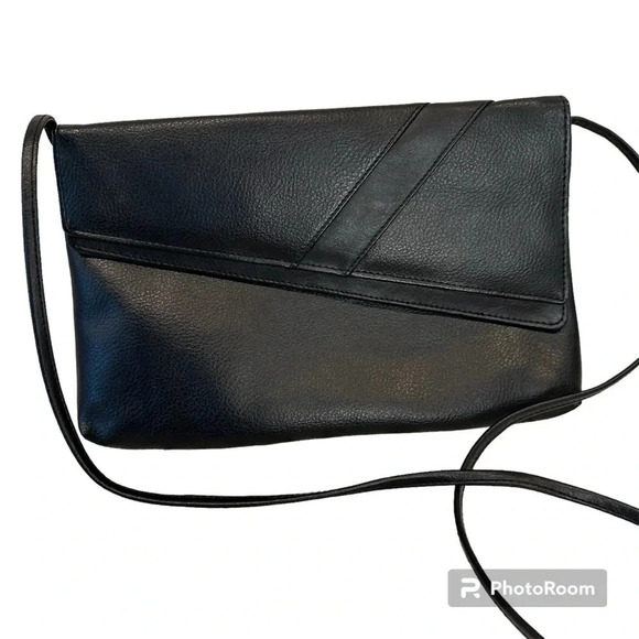 Black Faux Pebbled Leather 2 Compartment Envelope Shoulder Purse - Picture 1 of 6